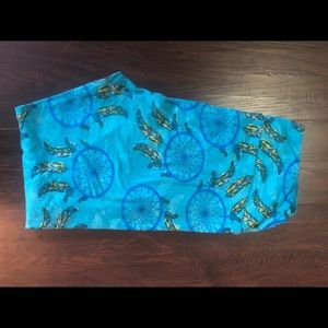 LuLaRoe blue TC dreamcatcher leggings